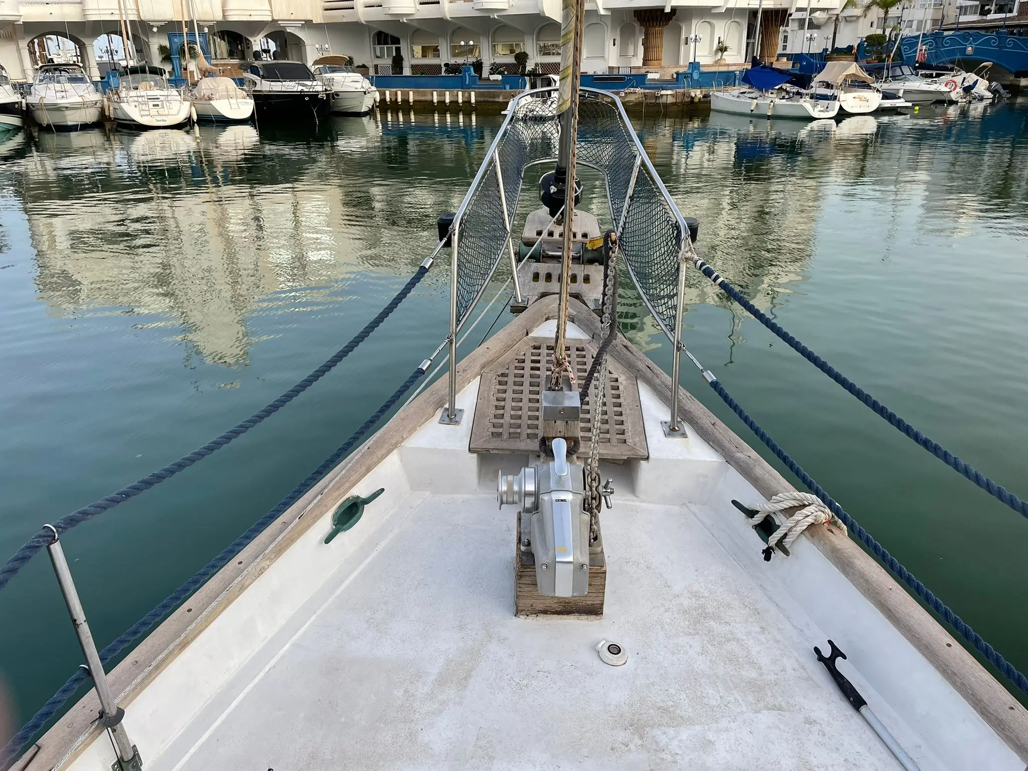 1982 Formosa 42 blue water