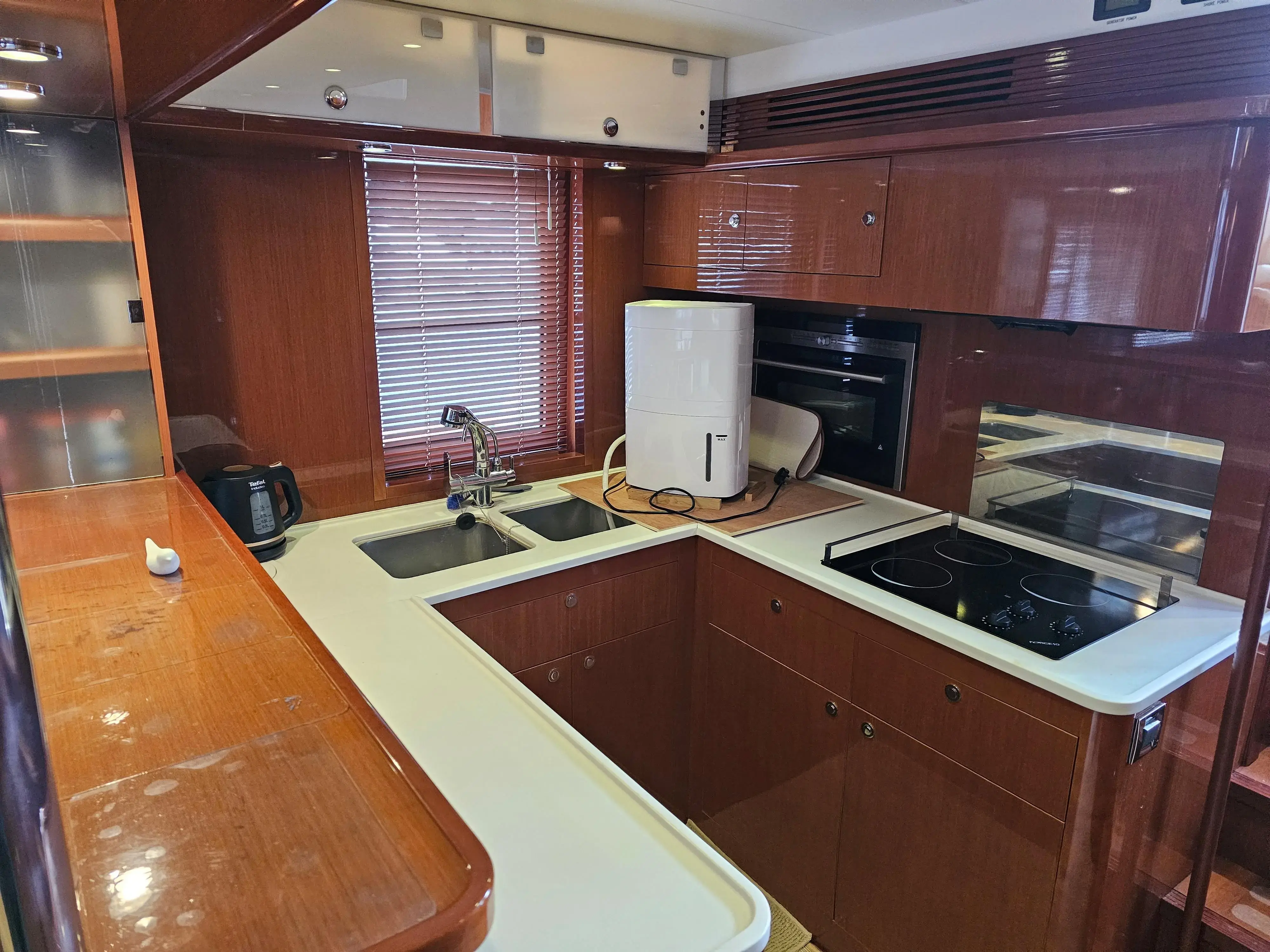 2012 Beneteau swift trawler 52