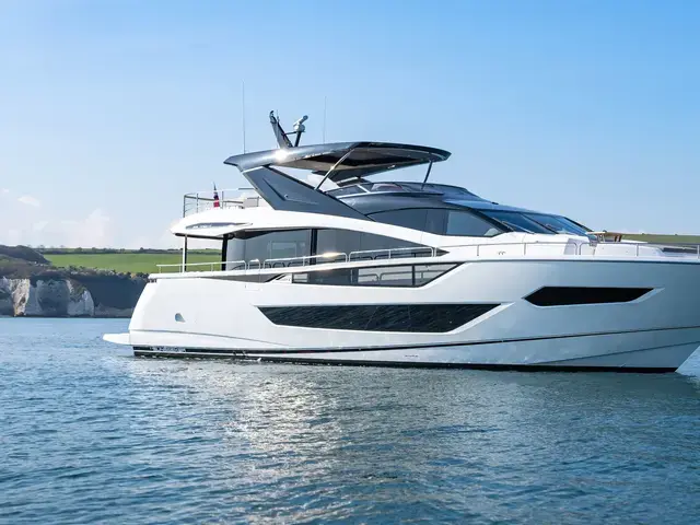 Sunseeker 88 Yacht