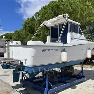 2001 Beneteau Antares 620 Fishing