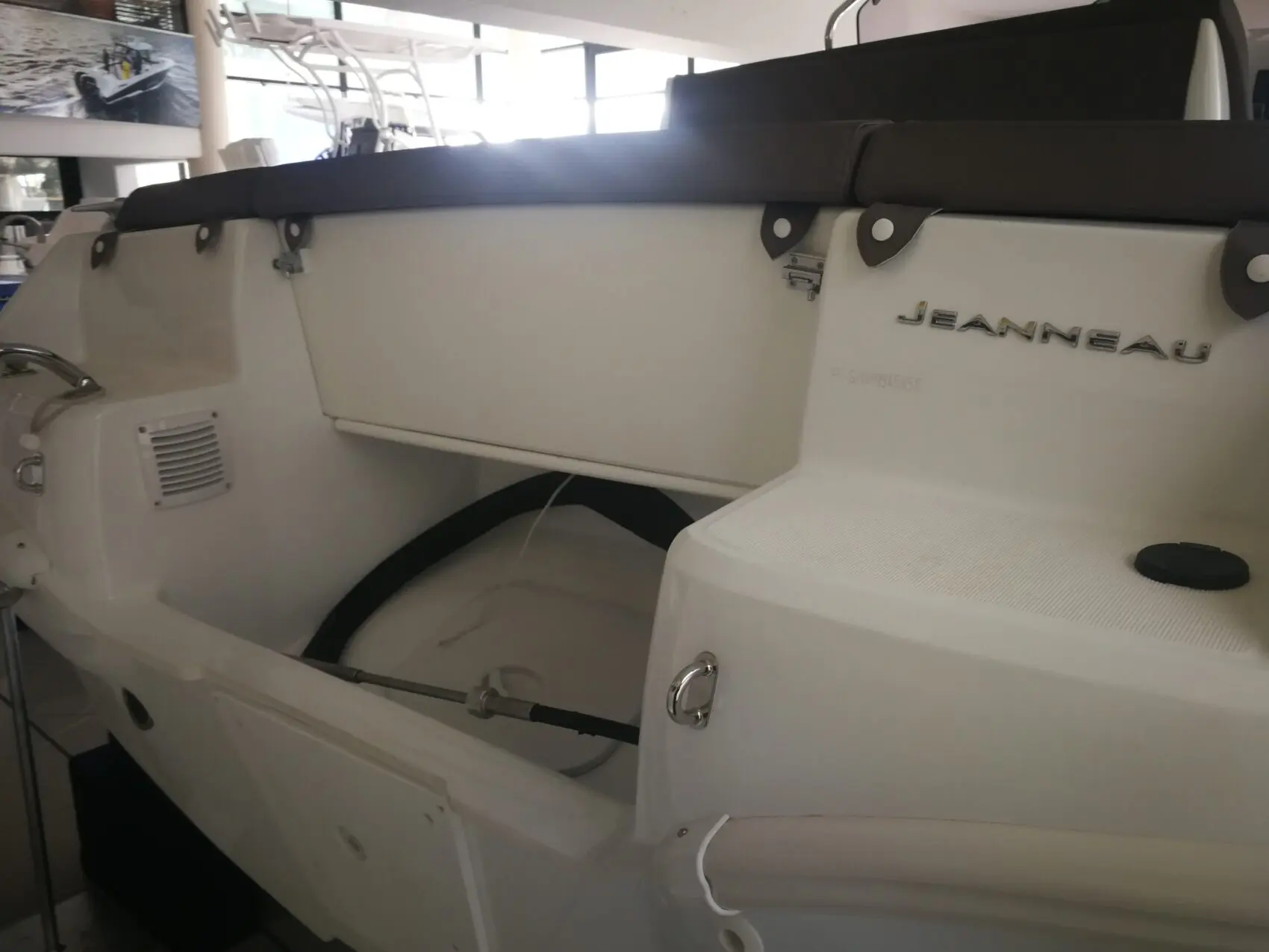 2015 Jeanneau cap camarat 5.1 cc