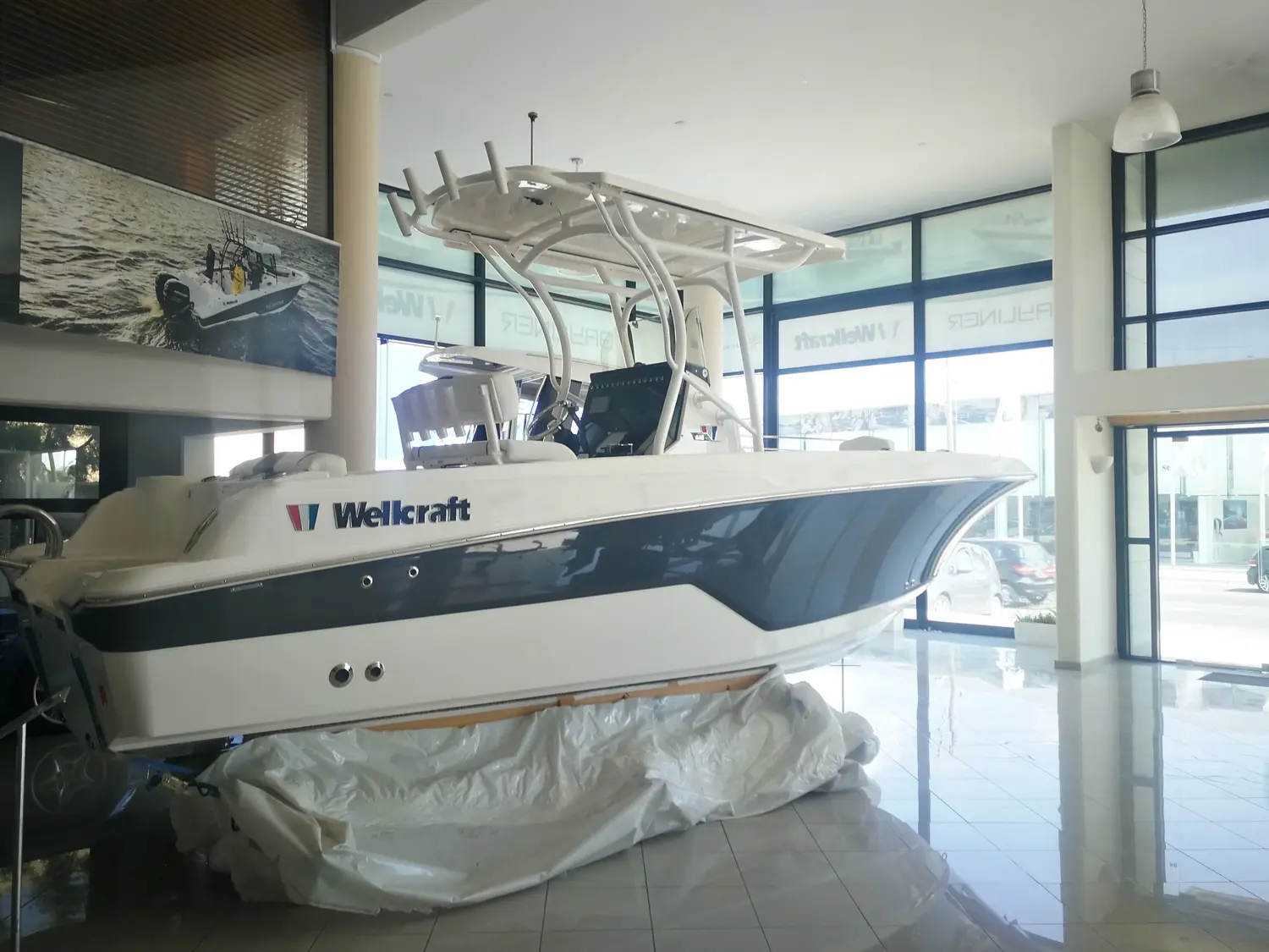 2017 Wellcraft 222 fisherman