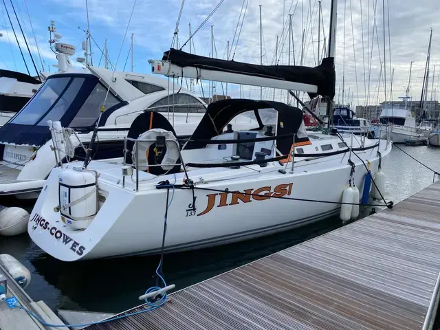 J Boats J-133