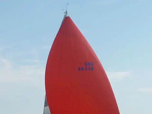 J Boats J-133