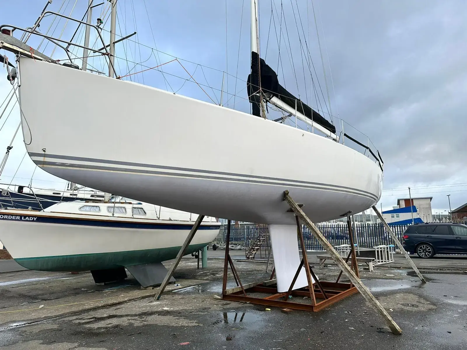 2011 J Boats j133