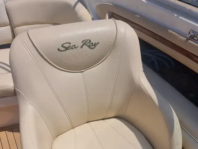 Sea Ray 230 Signature