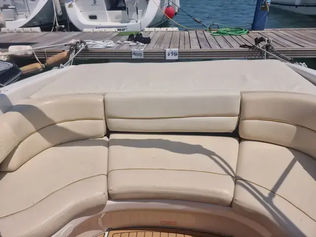 Sea Ray 230 Signature