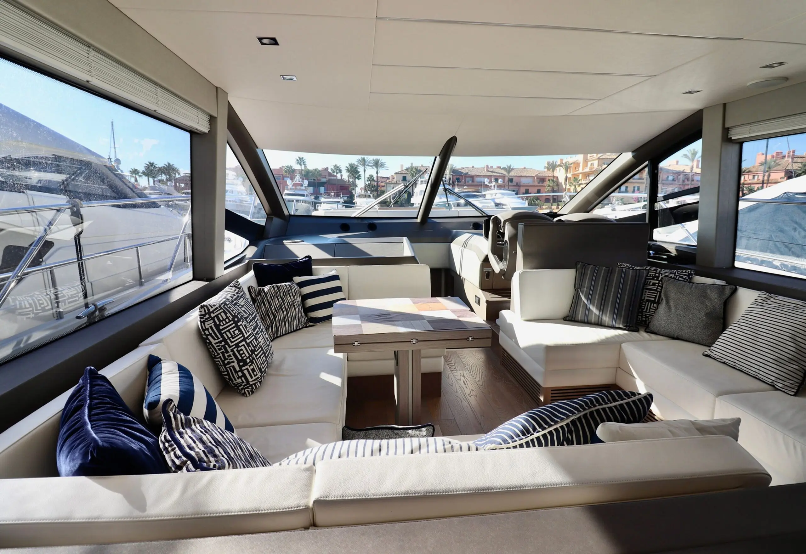 2018 Sunseeker manhattan 52