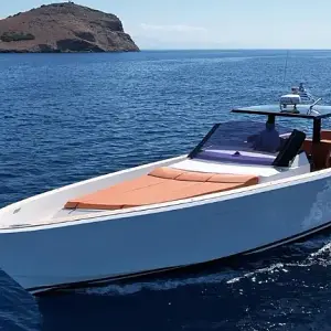 2015 Fjord 40' Cruiser