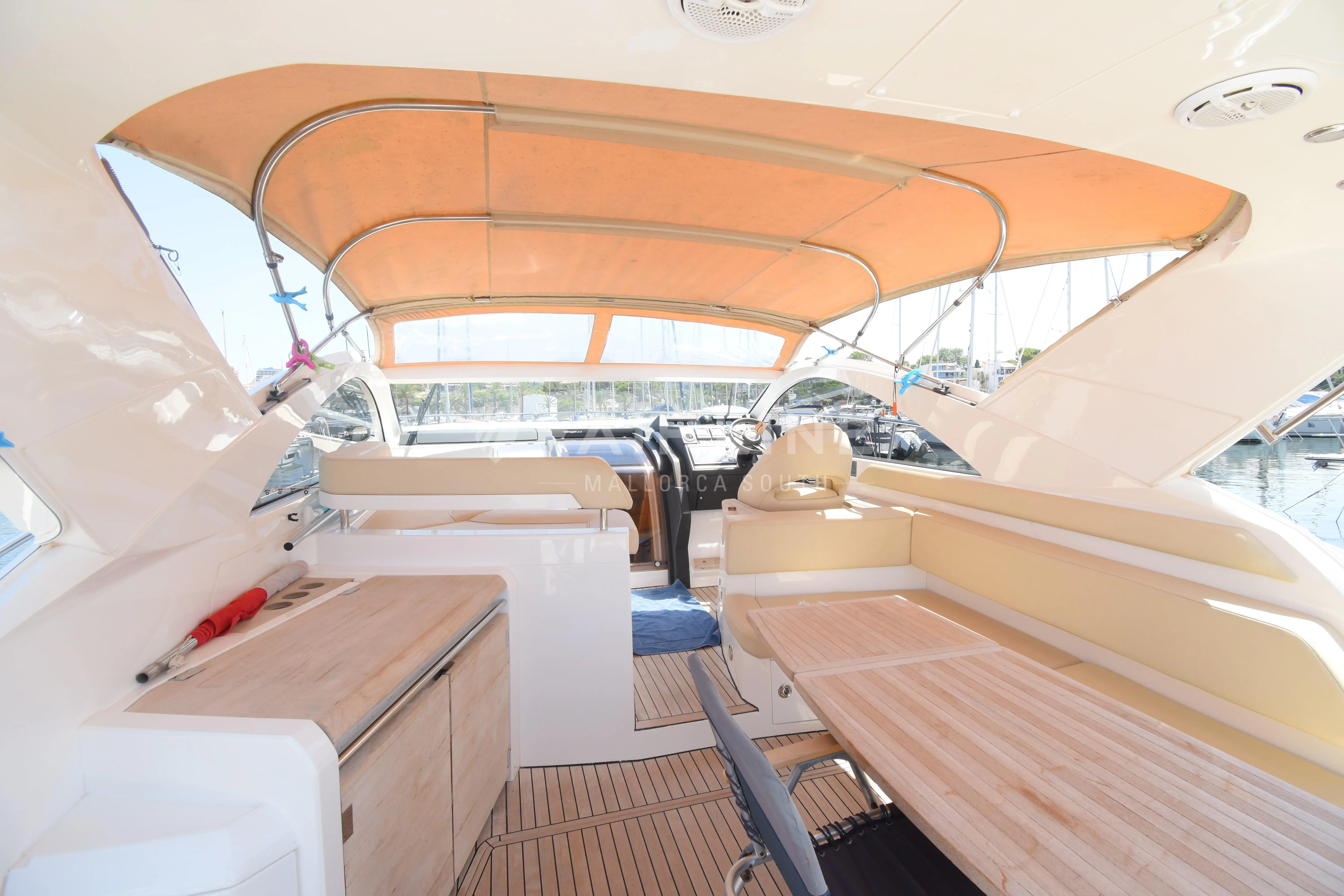 2010 Fairline targa 44