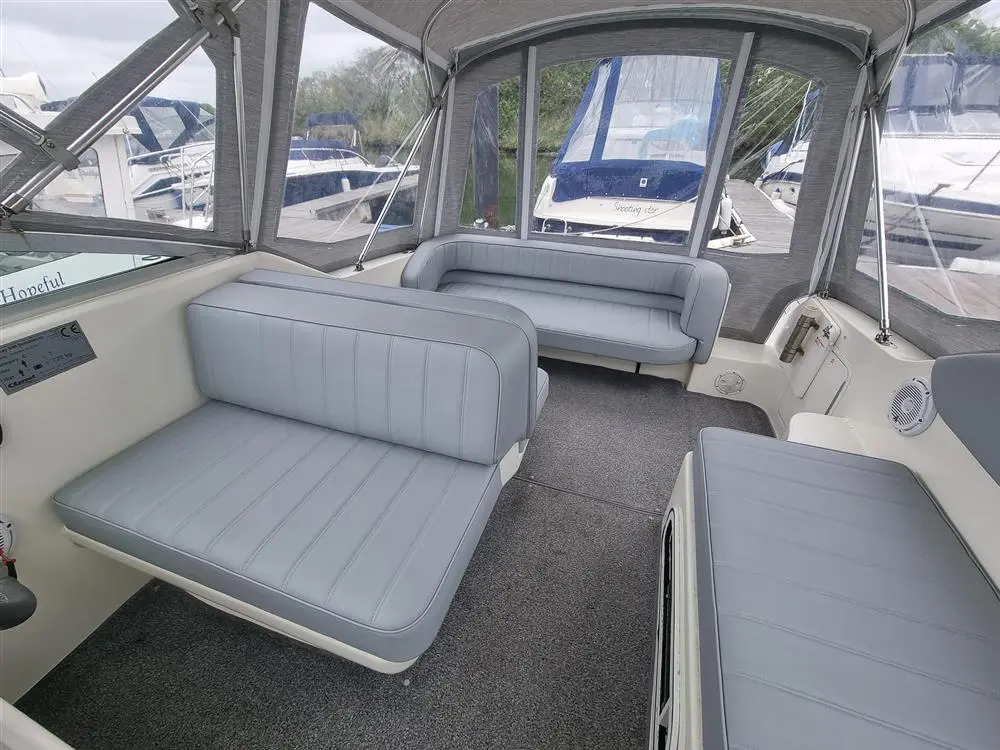 1996 Sea Ray sundancer 240