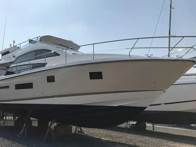 Fairline Squadron 42