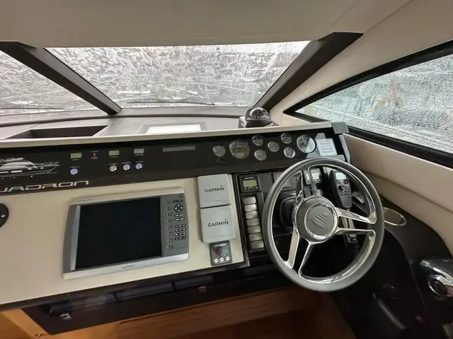 Fairline Squadron 42