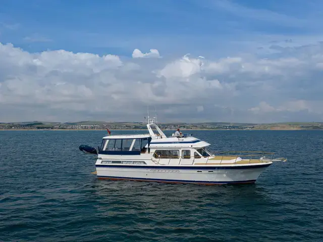 Trader 54 Sundeck