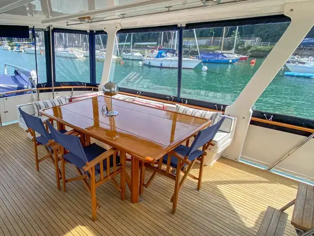 Trader 54 Sundeck