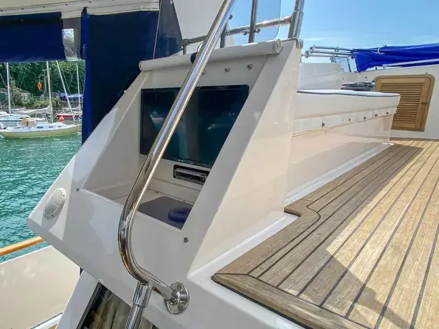 Trader 54 Sundeck