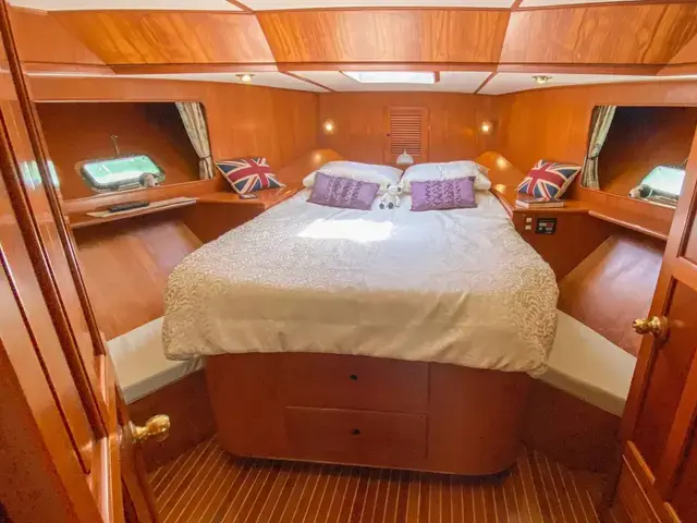 Trader 54 Sundeck