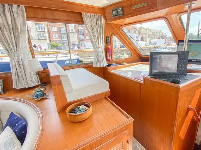 Trader 54 Sundeck