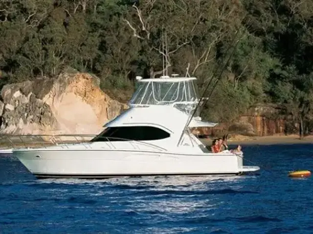 Riviera 37 Flybridge