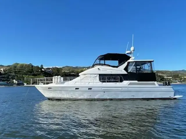 Bayliner 4587