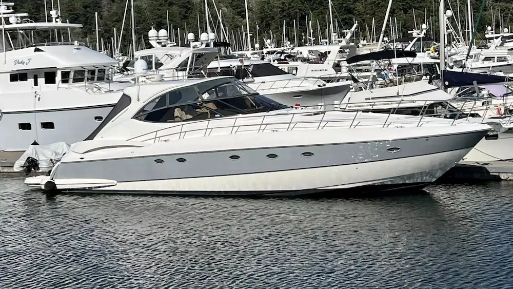 Cruisers Yachts 57 Ft