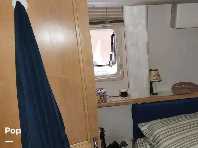 Carver 355 Aft Cabin