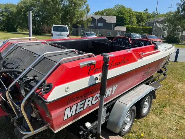 Phantom 21 Sports Boat