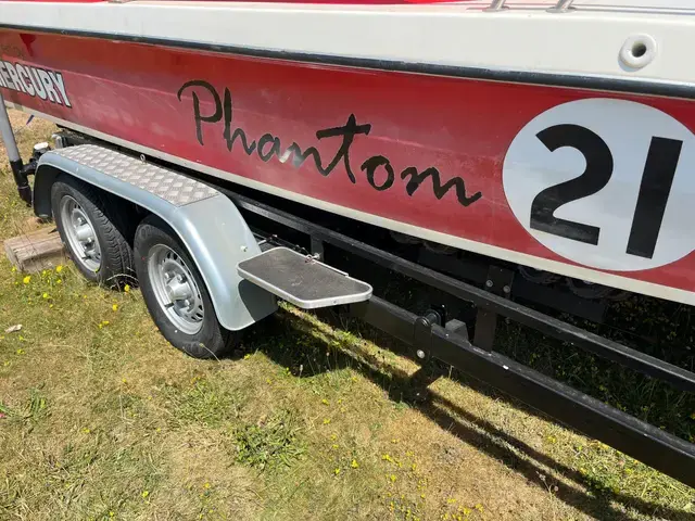 Phantom 21 Sports Boat