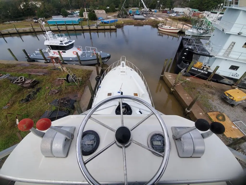 1986 Hatteras 60 convertible