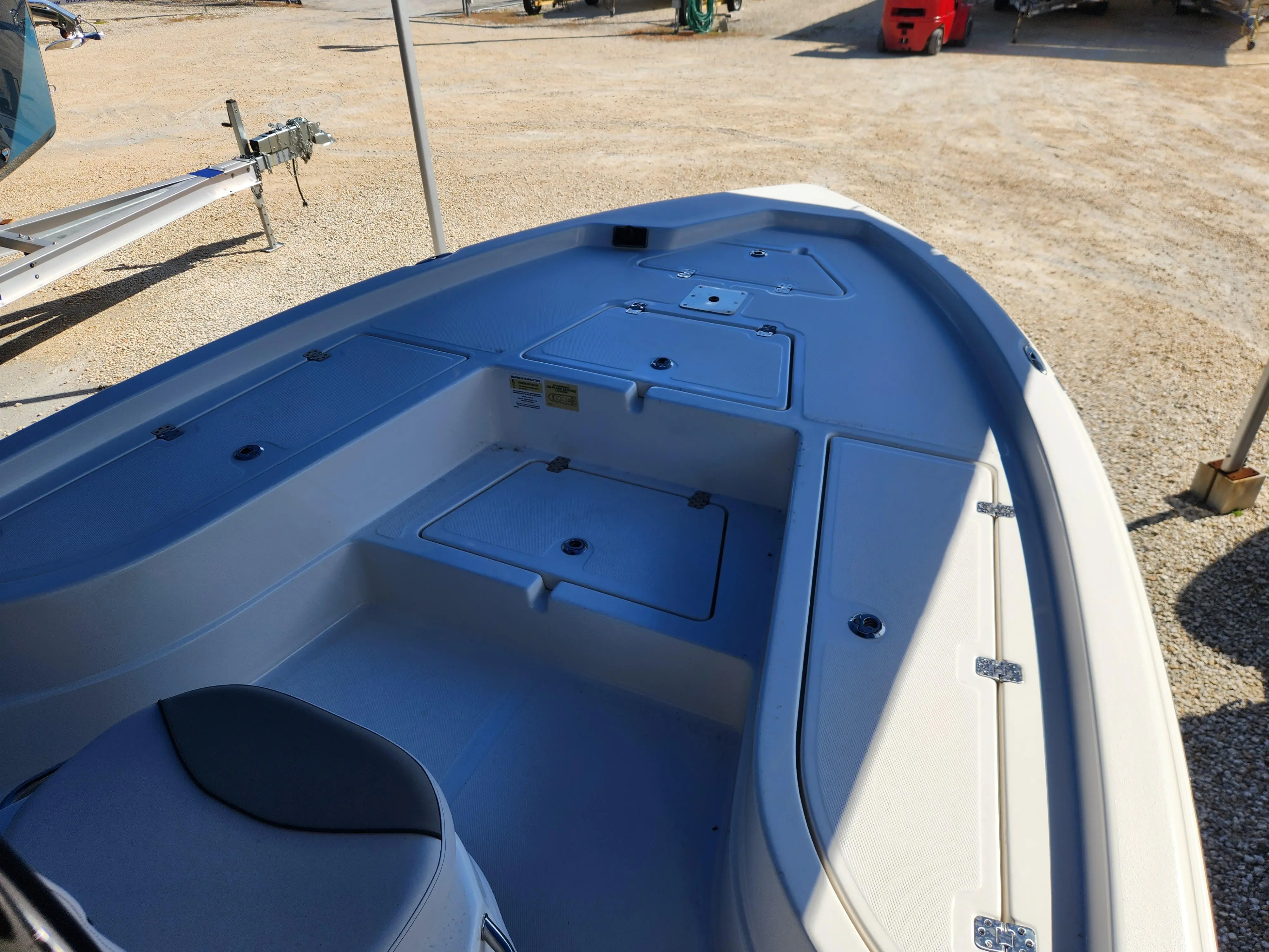 2022 Nauticstar 215 shallow bay