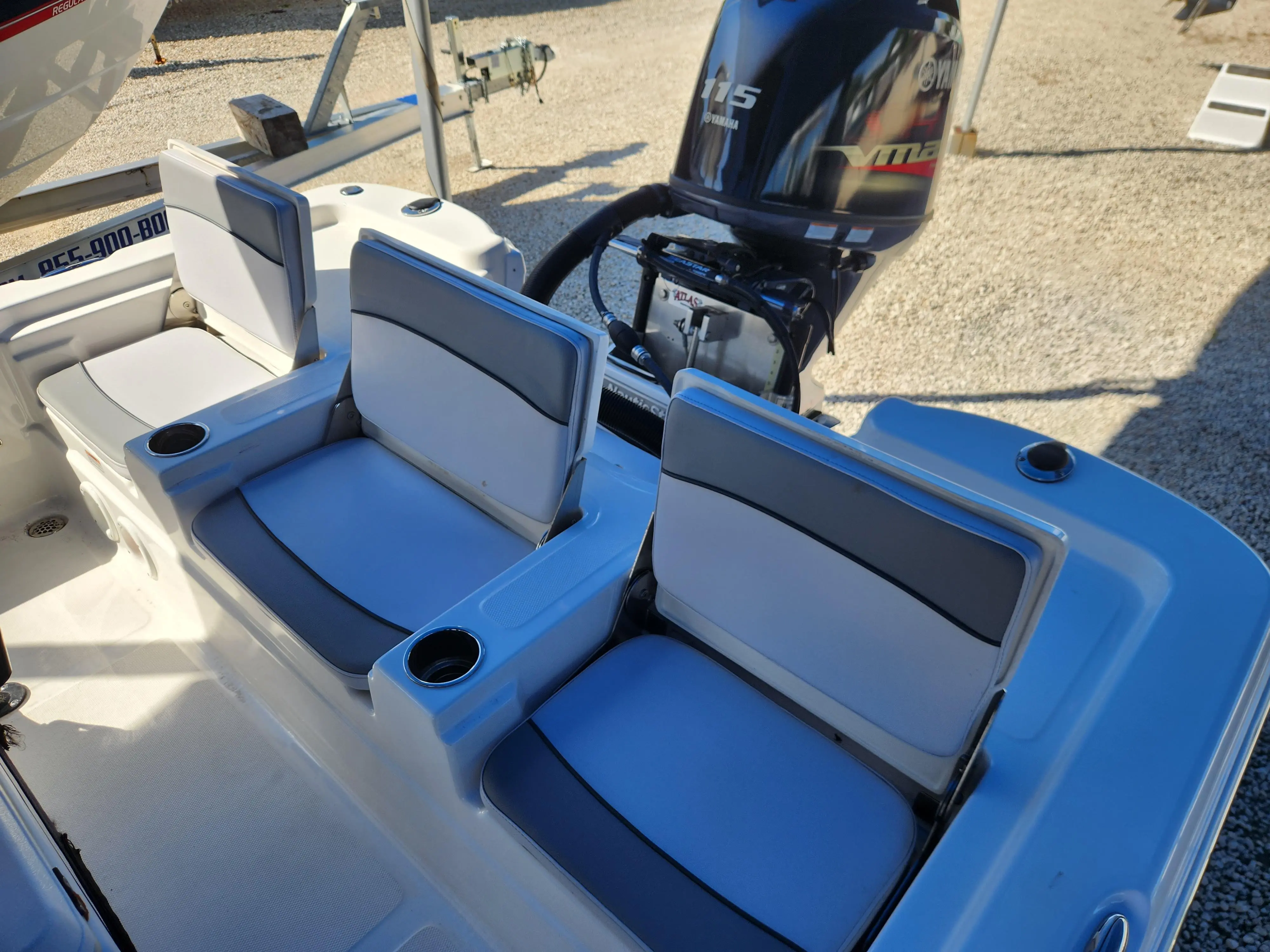 2022 Nauticstar 215 shallow bay