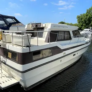 1983 Birchwood Boats 31 Commodore