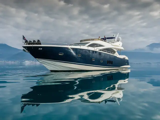 Sunseeker Predator 82