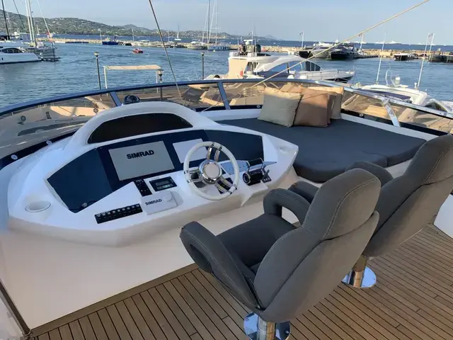 Sunseeker Predator 82