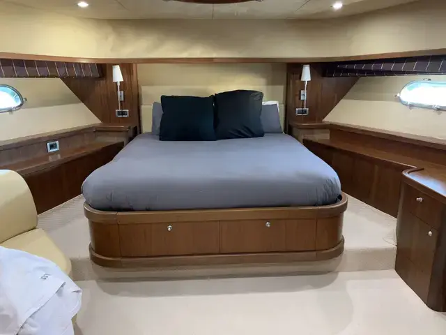 Sunseeker Predator 82