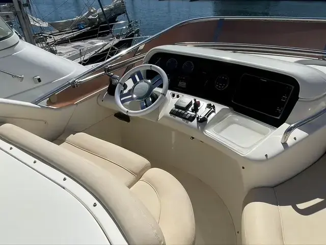 Azimut 55