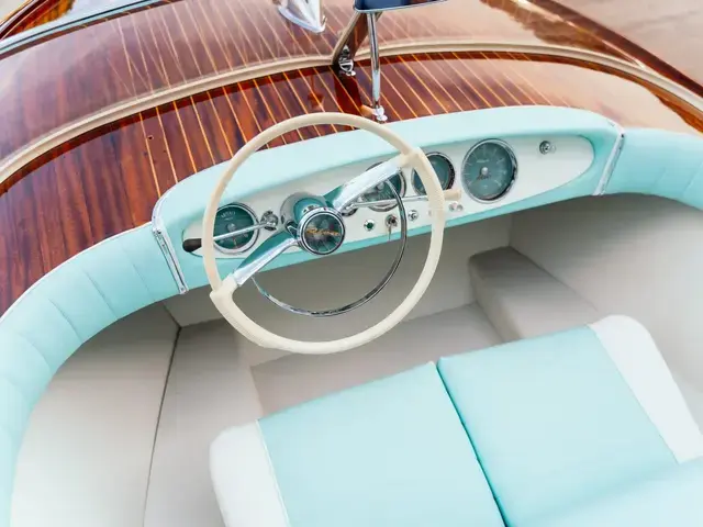 Riva Chris Craft