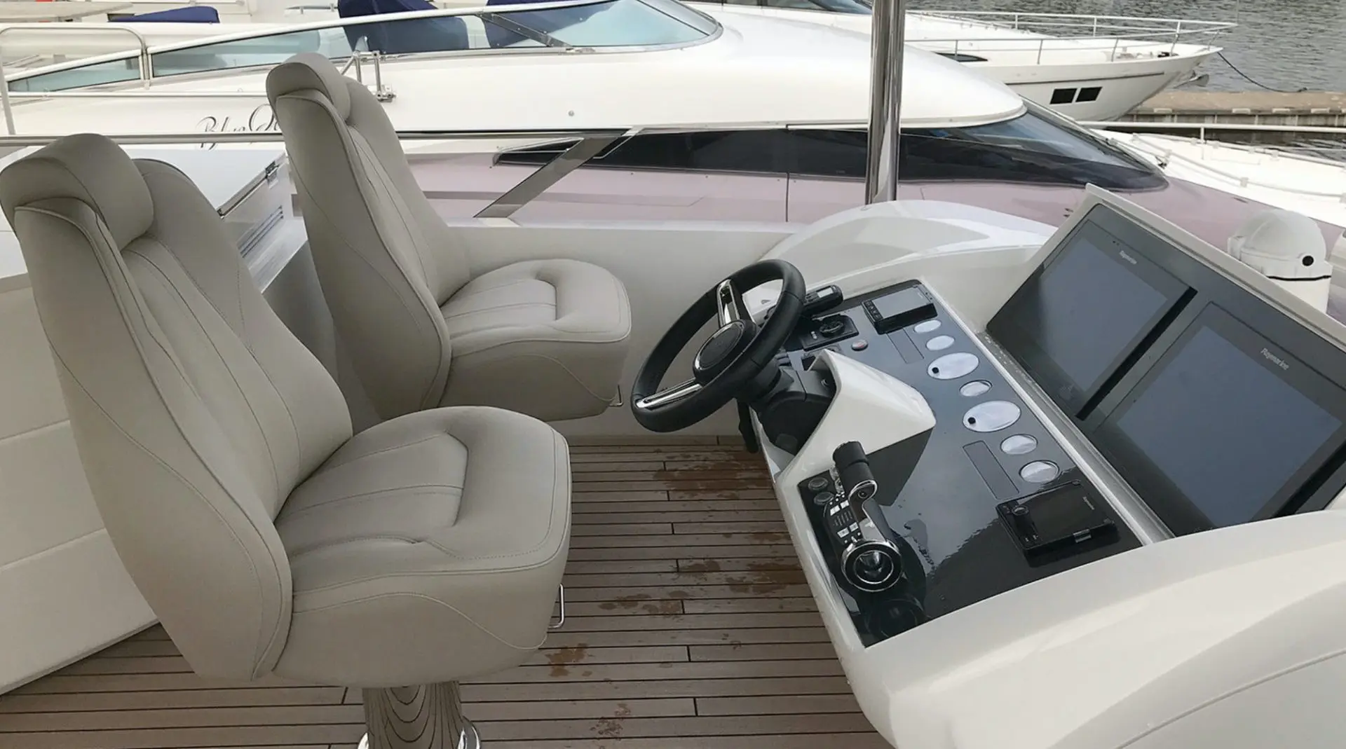 2017 Princess 68