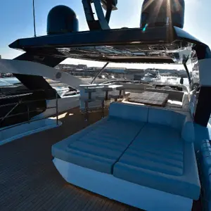 2019 Sunseeker 86 Yacht