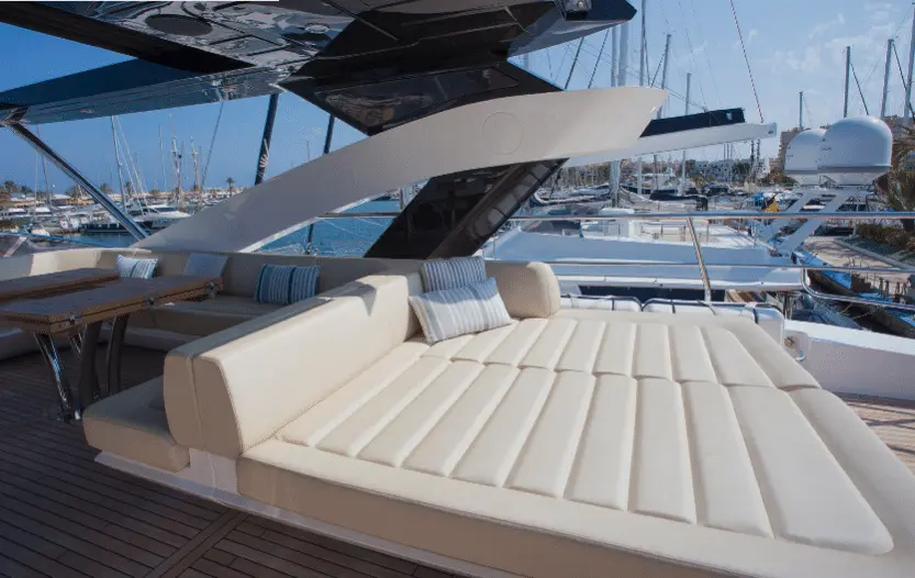 2016 Sunseeker 86 yacht