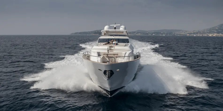 2016 Sunseeker 95 yacht