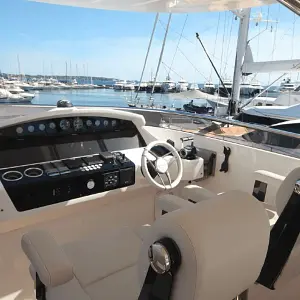 2018 Sunseeker Yacht 95