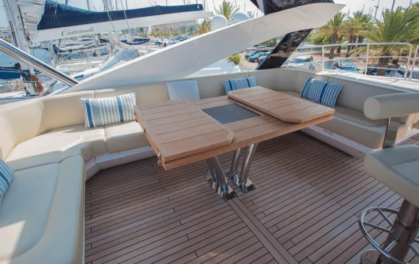 2016 Sunseeker 86 yacht