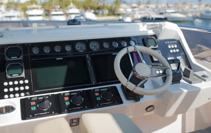 2016 Sunseeker 86 yacht