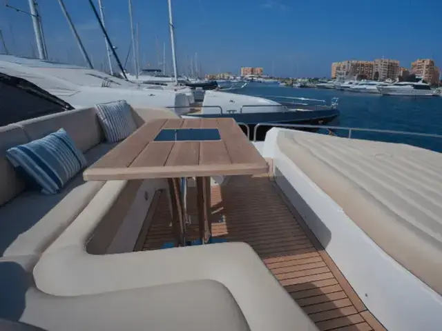 Sunseeker Yacht 86