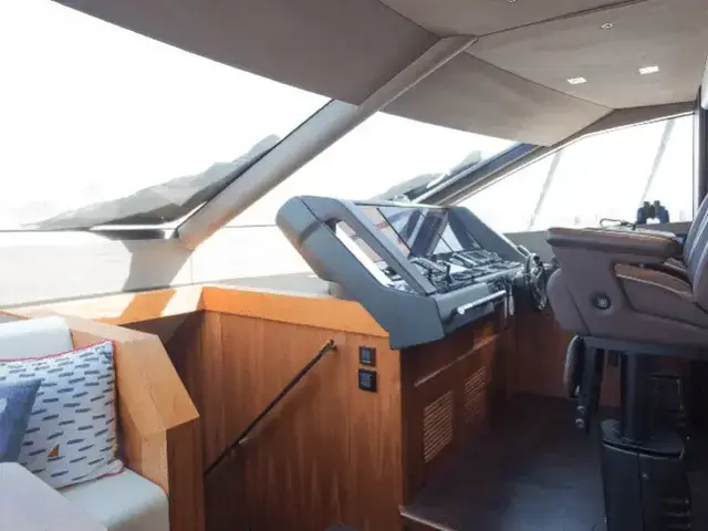 Sunseeker Yacht 86