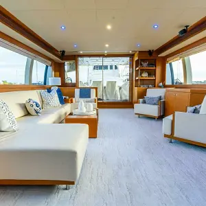 2010 Ferretti Yachts ALTURA 840