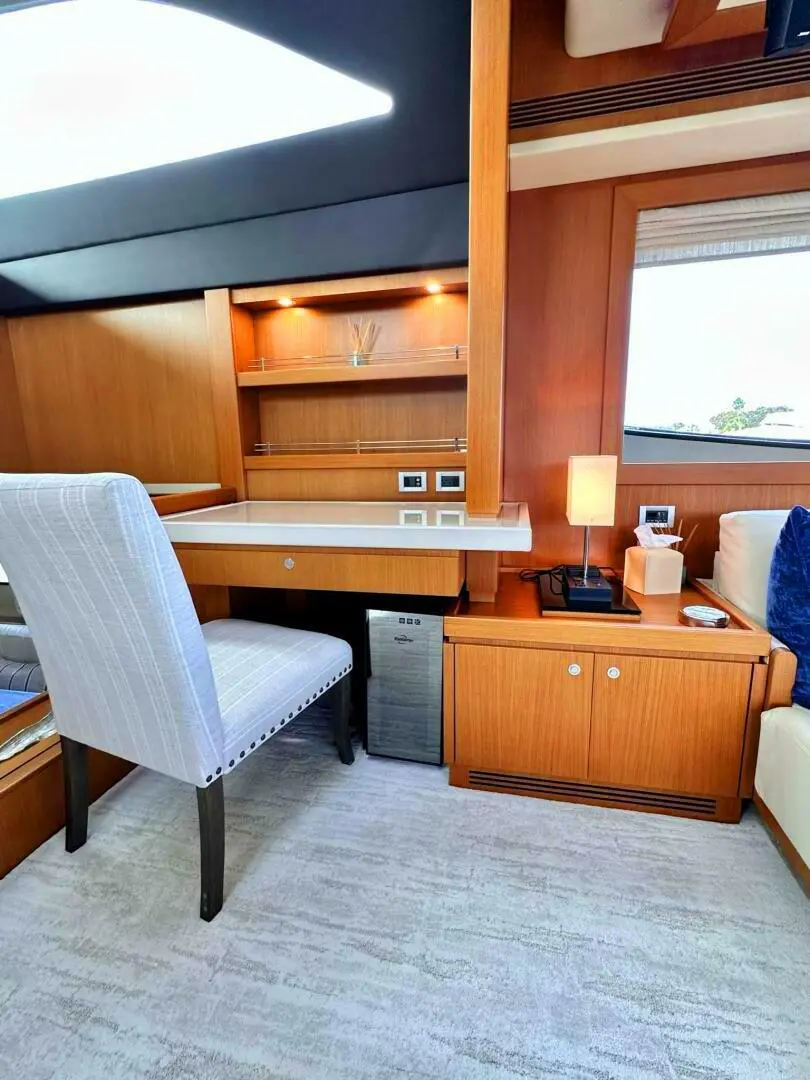 2010 Ferretti 840 altura