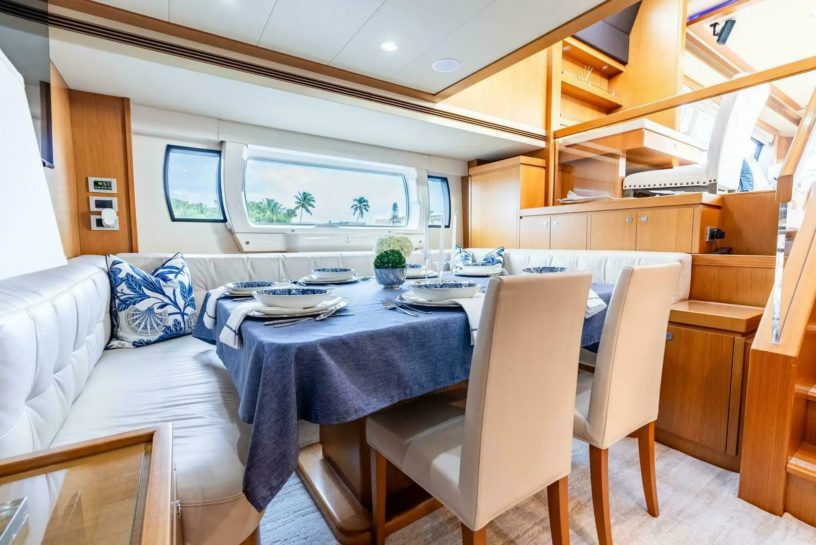 2010 Ferretti 840 altura