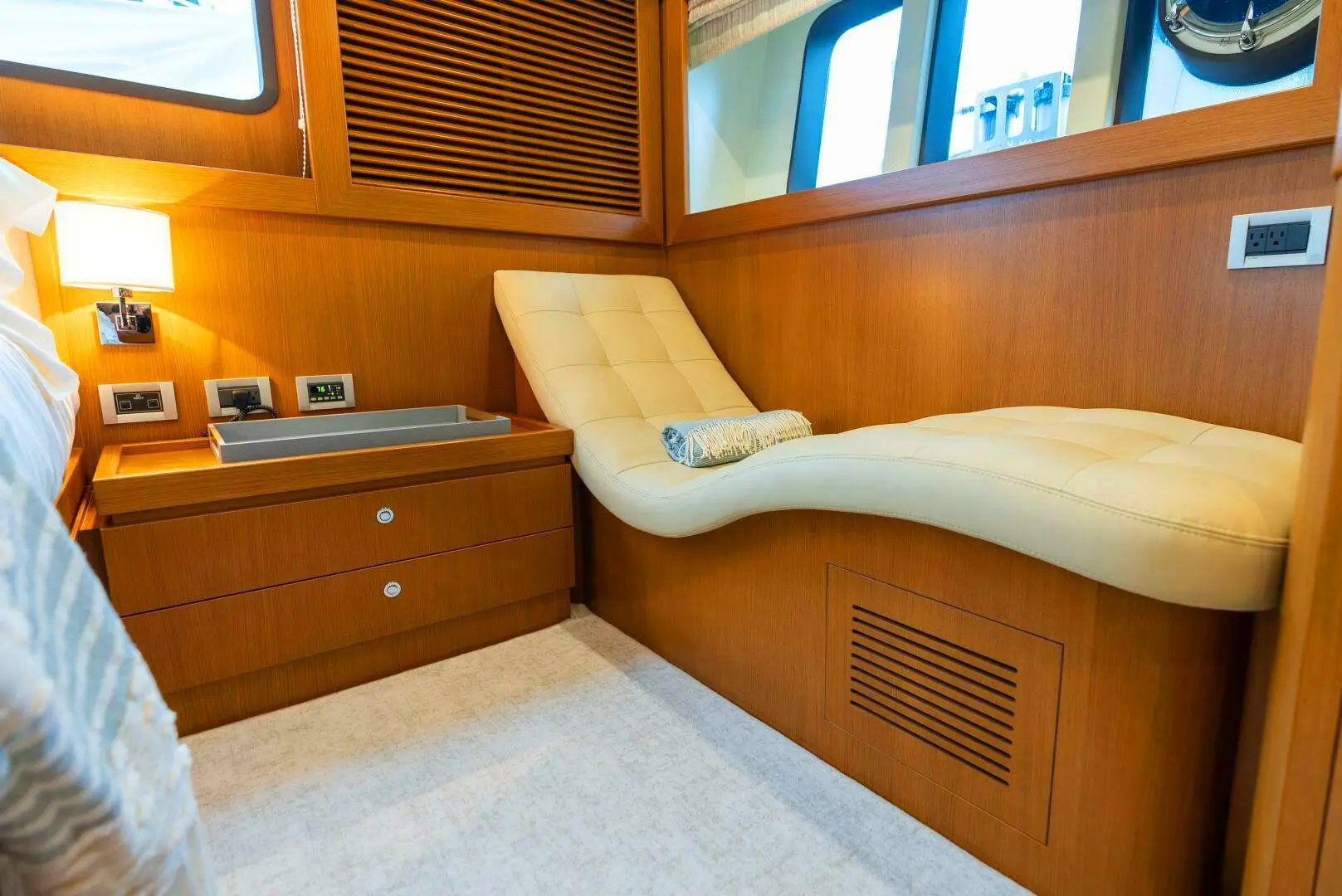 2010 Ferretti 840 altura